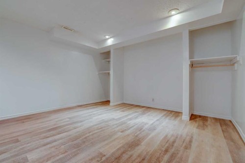 3131 Dover Crescent Se, Calgary, AB - Indoor Photo Showing Other Room