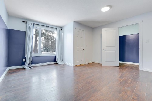 3131 Dover Crescent Se, Calgary, AB - Indoor Photo Showing Other Room