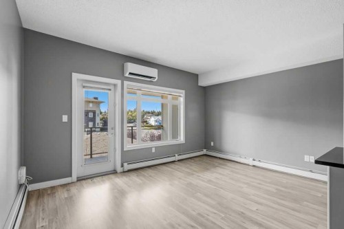 402-11 Millrise Drive Sw, Calgary, AB - Indoor Photo Showing Other Room