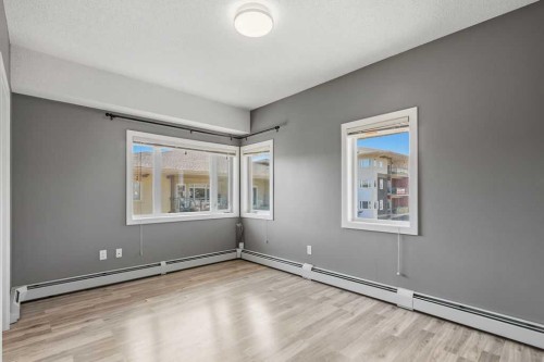 402-11 Millrise Drive Sw, Calgary, AB - Indoor Photo Showing Other Room