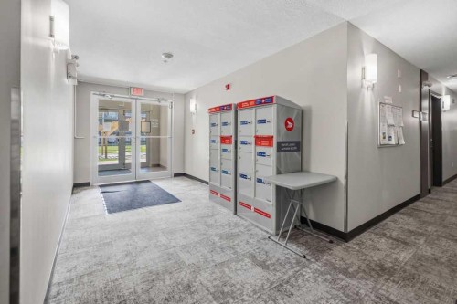 402-11 Millrise Drive Sw, Calgary, AB - Indoor Photo Showing Other Room