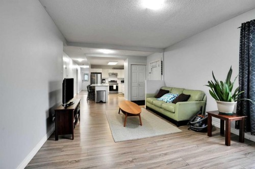 2003 62 Avenue Se, Calgary, AB - Indoor