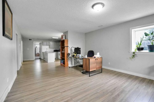 2003 62 Avenue Se, Calgary, AB - Indoor