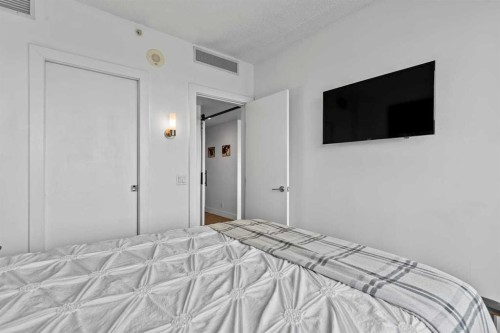 803-433 11 Avenue Se, Calgary, AB - Indoor Photo Showing Bedroom