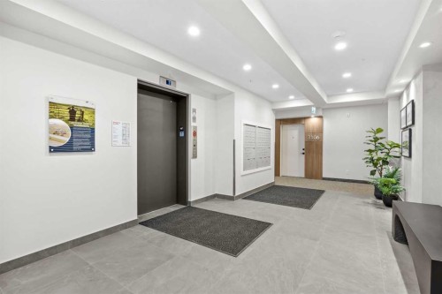 3301-100 Banister Drive, Okotoks, AB - Indoor Photo Showing Other Room
