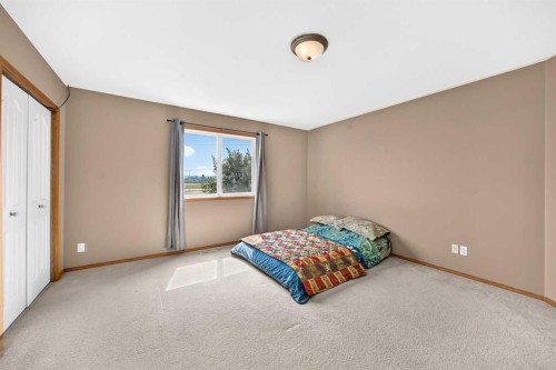 168 Somerglen Common Sw, Calgary, AB - Indoor Photo Showing Bedroom