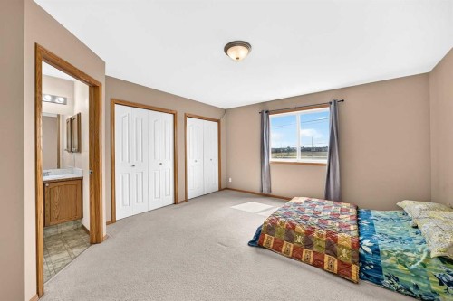 168 Somerglen Common Sw, Calgary, AB - Indoor Photo Showing Bedroom
