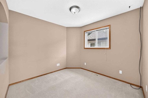 168 Somerglen Common Sw, Calgary, AB - Indoor Photo Showing Other Room