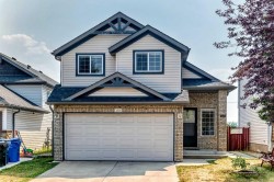 168 Somerglen Common SW Calgary, AB T2Y 4E8
