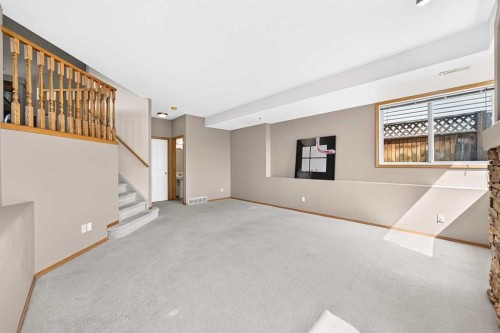 168 Somerglen Common Sw, Calgary, AB - Indoor Photo Showing Other Room