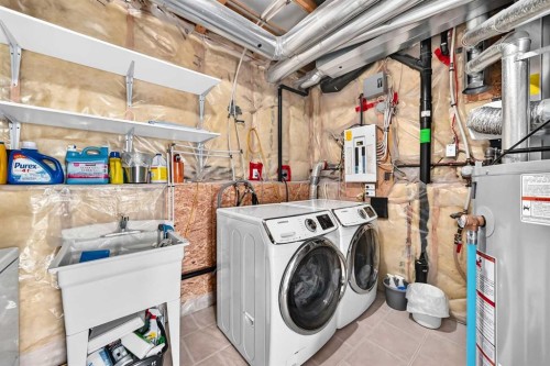 168 Somerglen Common Sw, Calgary, AB - Indoor Photo Showing Laundry Room