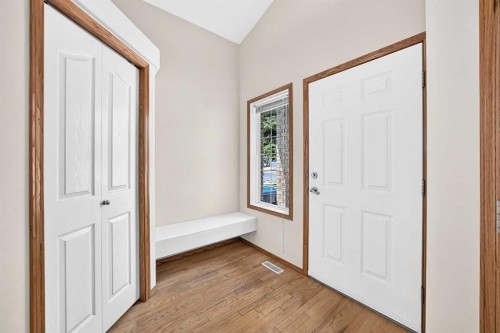 168 Somerglen Common Sw, Calgary, AB - Indoor Photo Showing Other Room