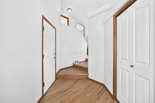 168 Somerglen Common Sw, Calgary, AB - Indoor Photo Showing Other Room