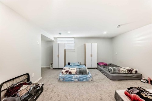 6840 4 Avenue Ne, Calgary, AB - Indoor
