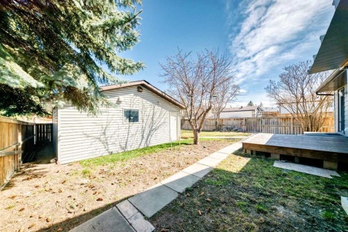 6840 4 Avenue Ne, Calgary, AB - Outdoor