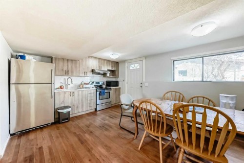 6840 4 Avenue Ne, Calgary, AB - Indoor