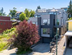 1937 28 Avenue SW Calgary, AB T2T 1K2