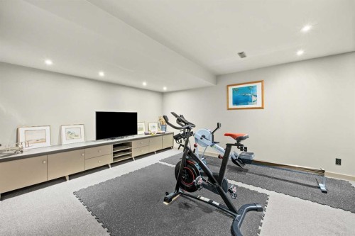1937 28 Avenue Sw, Calgary, AB - Indoor Photo Showing Gym Room