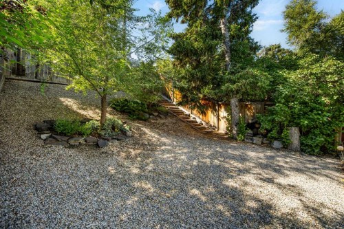 1937 28 Avenue Sw, Calgary, AB - Outdoor