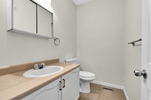7097 Laguna Way Ne, Calgary, AB - Indoor Photo Showing Bathroom