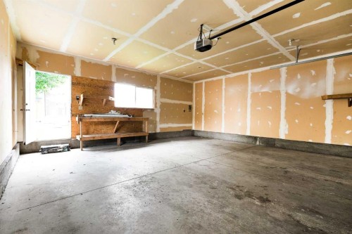 7097 Laguna Way Ne, Calgary, AB - Indoor Photo Showing Other Room