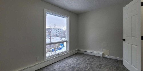29-2400 15 Street Sw, Calgary, AB - Indoor Photo Showing Other Room
