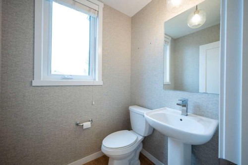 84 Shawnee Common Sw, Calgary, AB - Indoor Photo Showing Bathroom