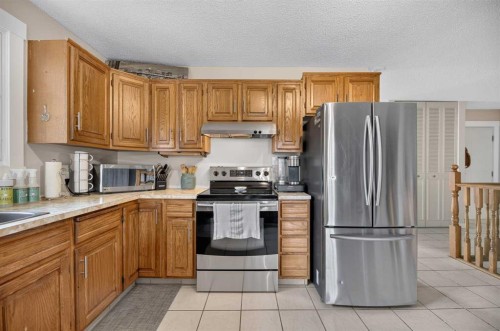 5509 57 Avenue, Olds, AB - Indoor Photo Showing Kitchen