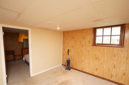 1536 23 Avenue Nw, Calgary, AB - Indoor