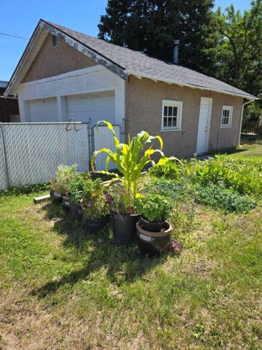 1536 23 Avenue Nw, Calgary, AB - Outdoor