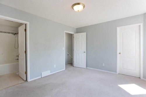7269 Laguna Way Ne, Calgary, AB - Indoor