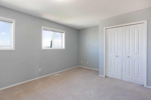 7269 Laguna Way Ne, Calgary, AB - Indoor Photo Showing Other Room
