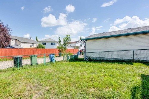 7269 Laguna Way Ne, Calgary, AB - Outdoor