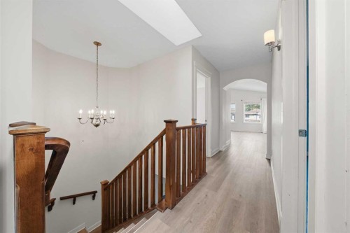 204 Eversyde Mews Sw, Calgary, AB - Indoor Photo Showing Other Room