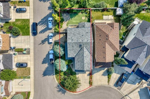 204 Eversyde Mews Sw, Calgary, AB - Outdoor
