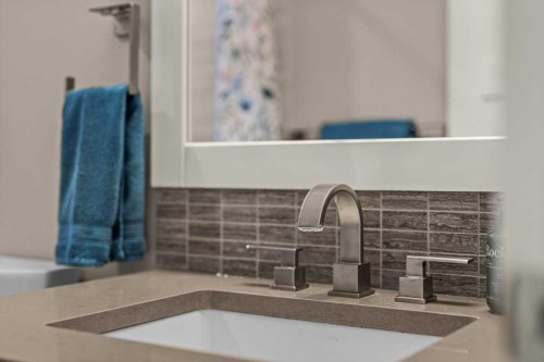 418 Riva Heights, Canmore, AB - Indoor Photo Showing Bathroom