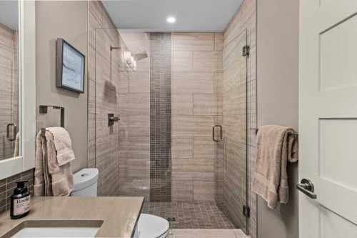 418 Riva Heights, Canmore, AB - Indoor Photo Showing Bathroom