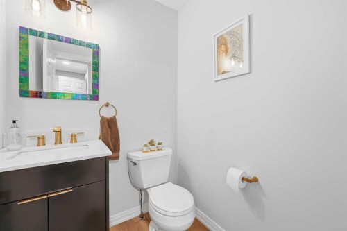 274 Autumn Circle Se, Calgary, AB - Indoor Photo Showing Bathroom