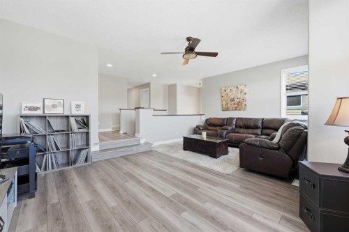 274 Autumn Circle Se, Calgary, AB - Indoor Photo Showing Other Room