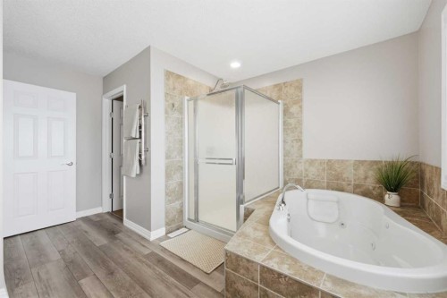 274 Autumn Circle Se, Calgary, AB - Indoor Photo Showing Bathroom