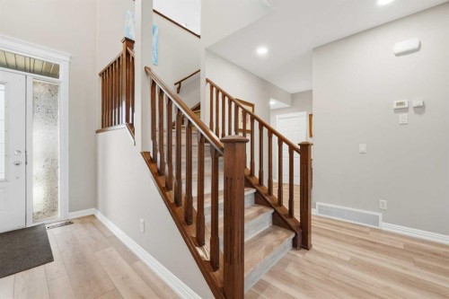 274 Autumn Circle Se, Calgary, AB - Indoor Photo Showing Other Room