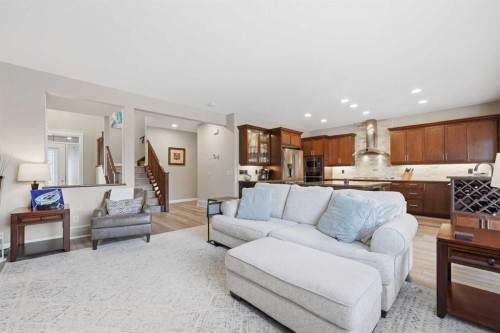 274 Autumn Circle Se, Calgary, AB - Indoor Photo Showing Living Room