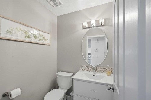 46 Citadel Meadow Crescent Nw, Calgary, AB - Indoor Photo Showing Bathroom