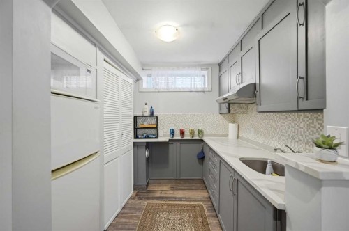 46 Citadel Meadow Crescent Nw, Calgary, AB - Indoor Photo Showing Kitchen
