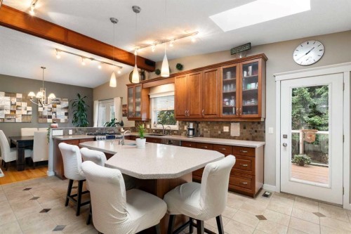 43 Cromwell Avenue Nw, Calgary, AB 