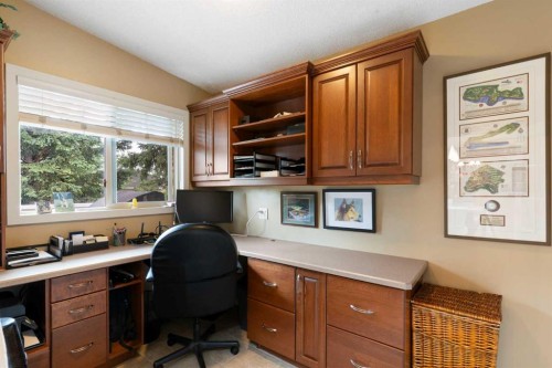 43 Cromwell Avenue Nw, Calgary, AB 