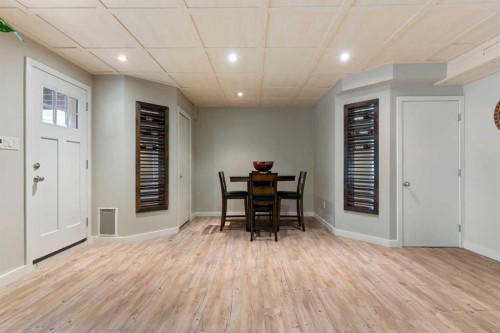 43 Cromwell Avenue Nw, Calgary, AB 