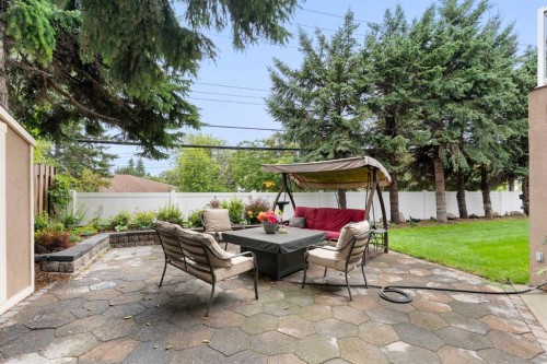 43 Cromwell Avenue Nw, Calgary, AB 
