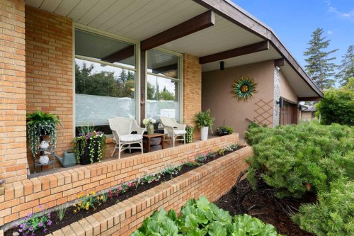 43 Cromwell Avenue Nw, Calgary, AB 