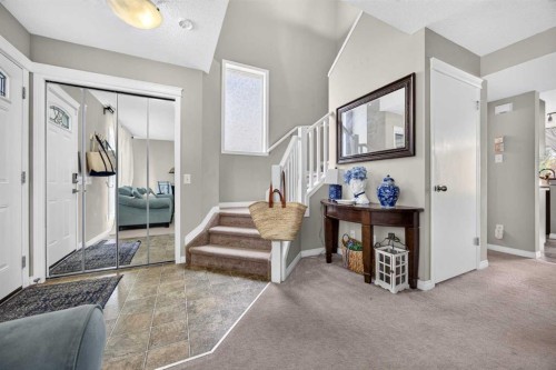 437 Tuscany Drive Nw, Calgary, AB - Indoor Photo Showing Other Room
